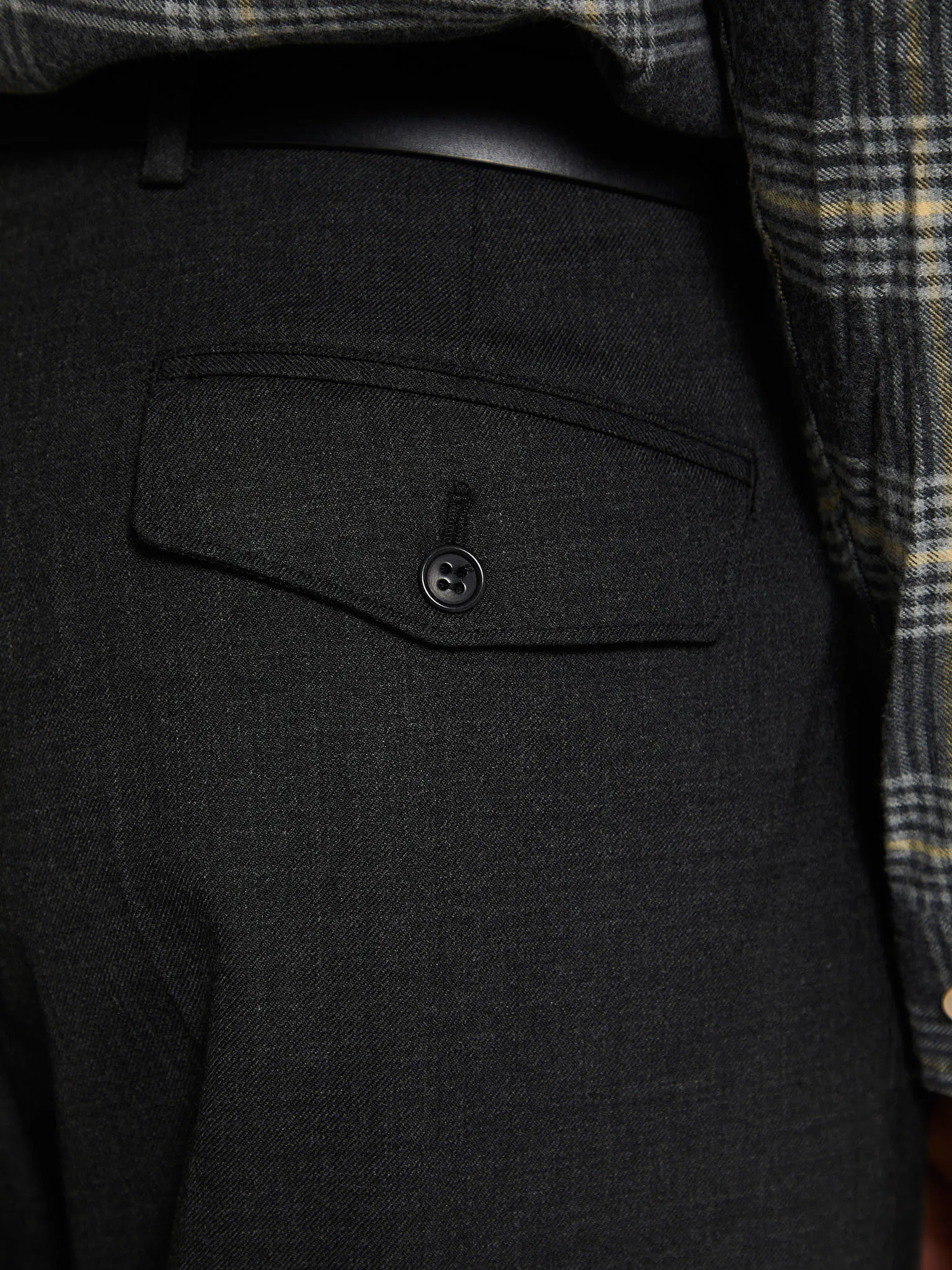 Wide Pleated Trousers in Anthracite