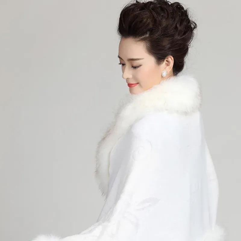 Women's Winter Casual O-Neck Poncho With Faux Fox Fur