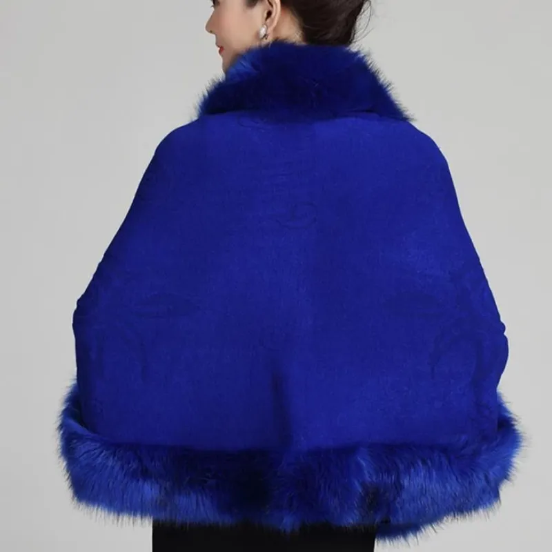 Women's Winter Casual O-Neck Poncho With Faux Fox Fur