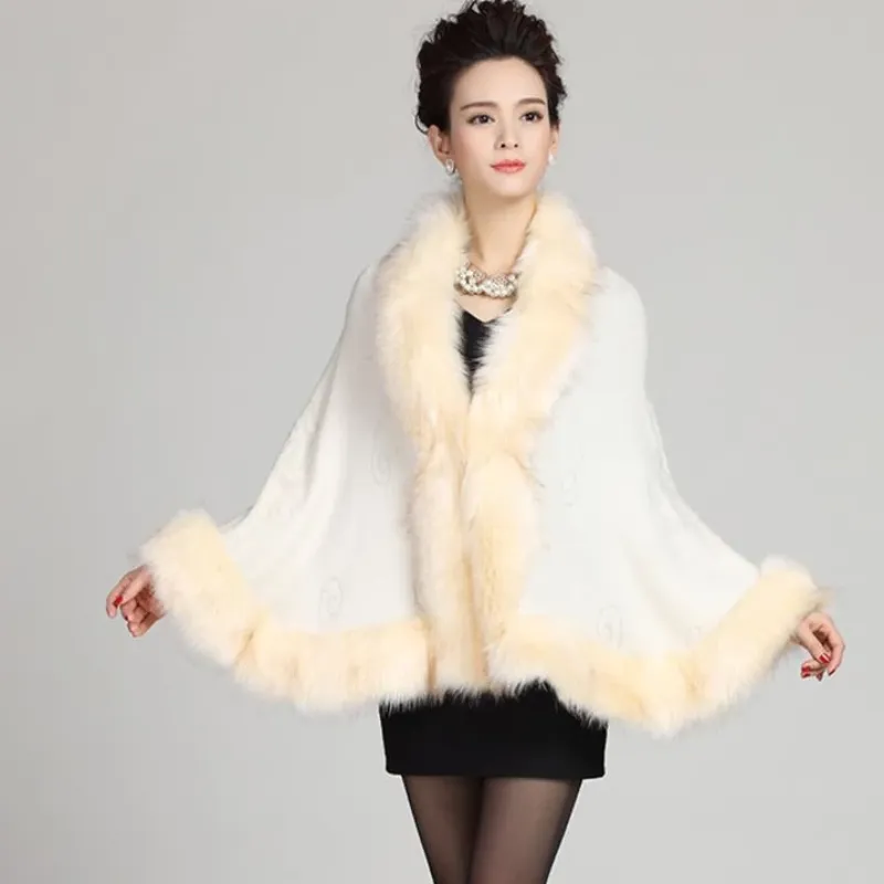 Women's Winter Casual O-Neck Poncho With Faux Fox Fur