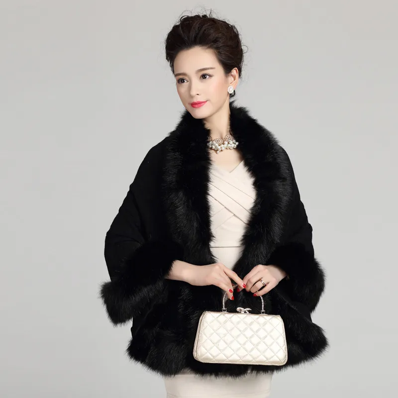 Women's Winter Casual O-Neck Poncho With Faux Fox Fur